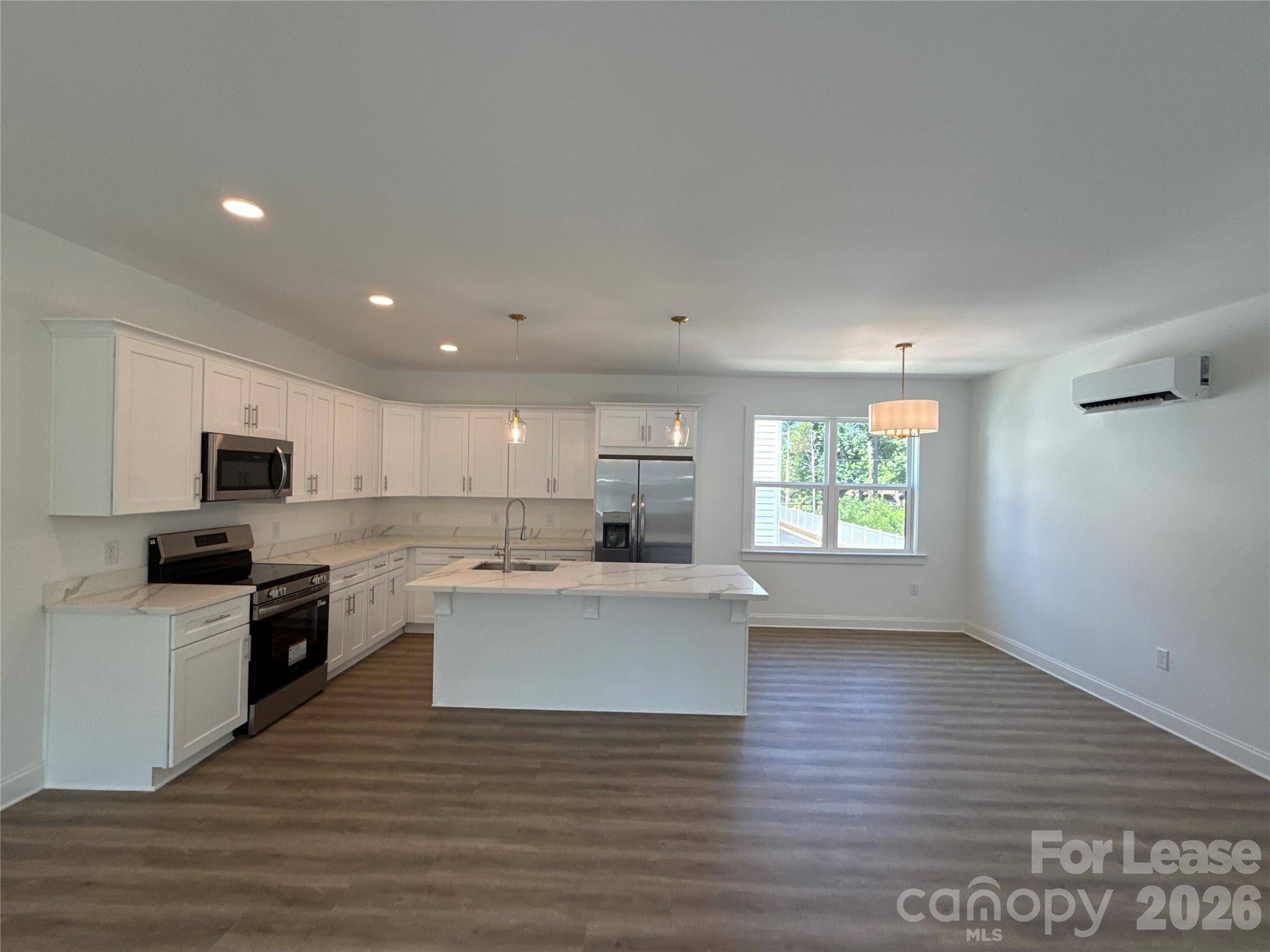 2100 Bombay WAY, Charlotte, NC 28208
