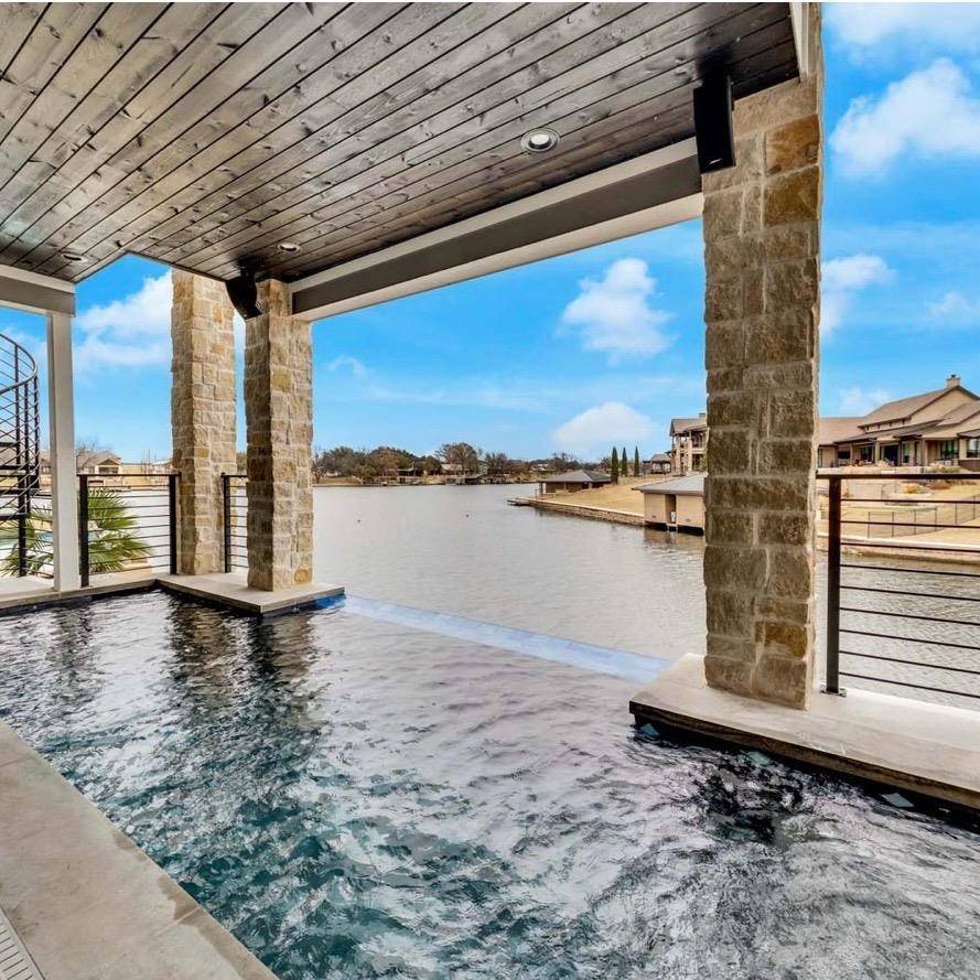 112 Island CIR, Kingsland, TX 78639
