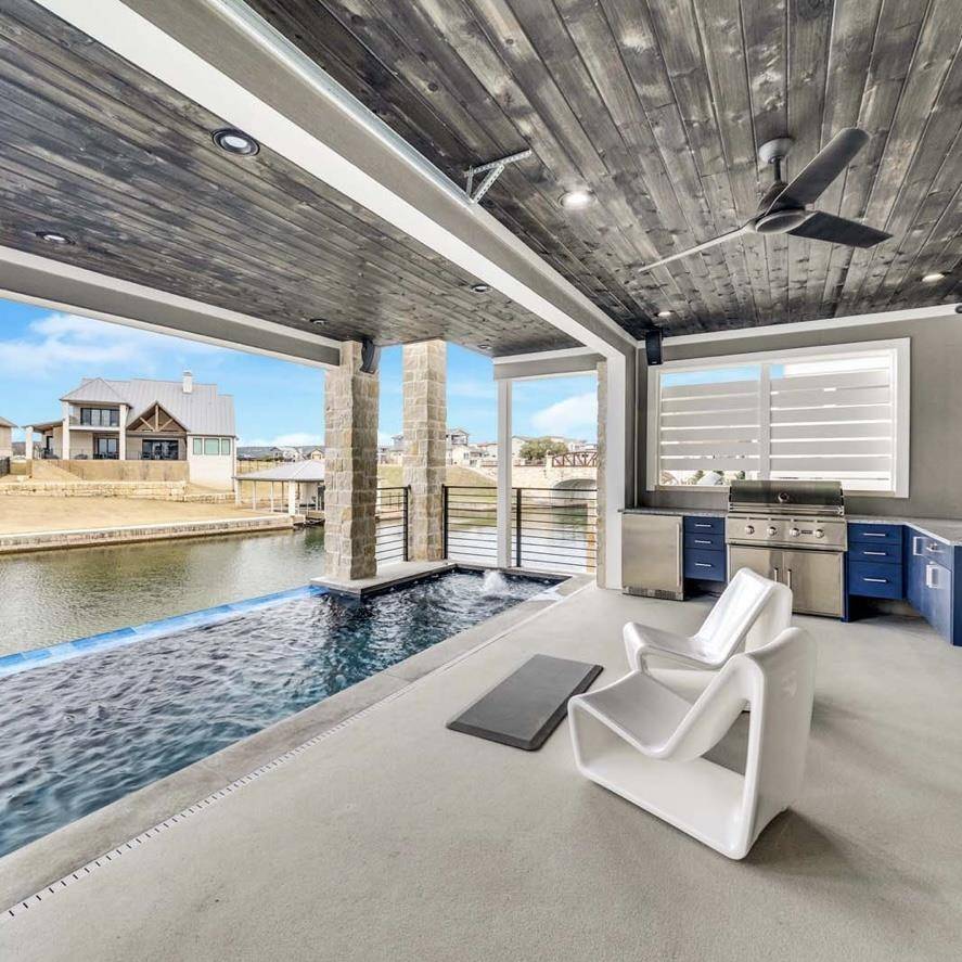 112 Island CIR, Kingsland, TX 78639