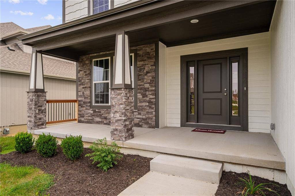 19799 W 114th PL, Olathe, KS 66061