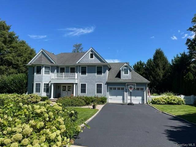 3 Wyona CT, Huntington, NY 11743