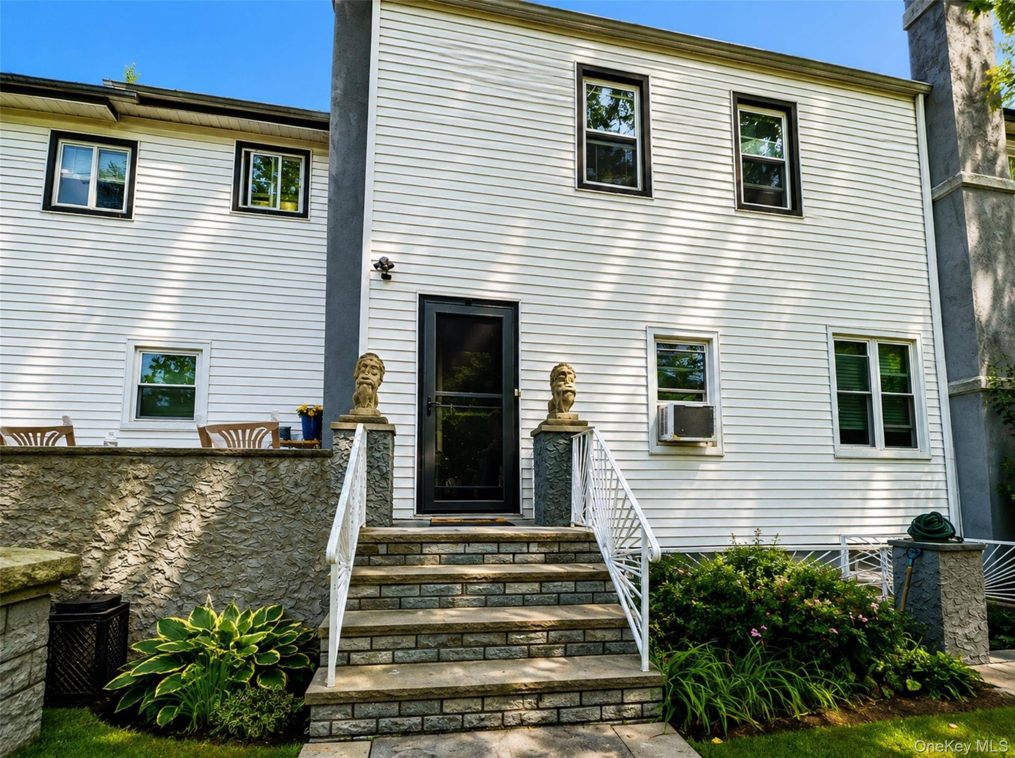 138-60 234th ST, Rosedale, NY 11422