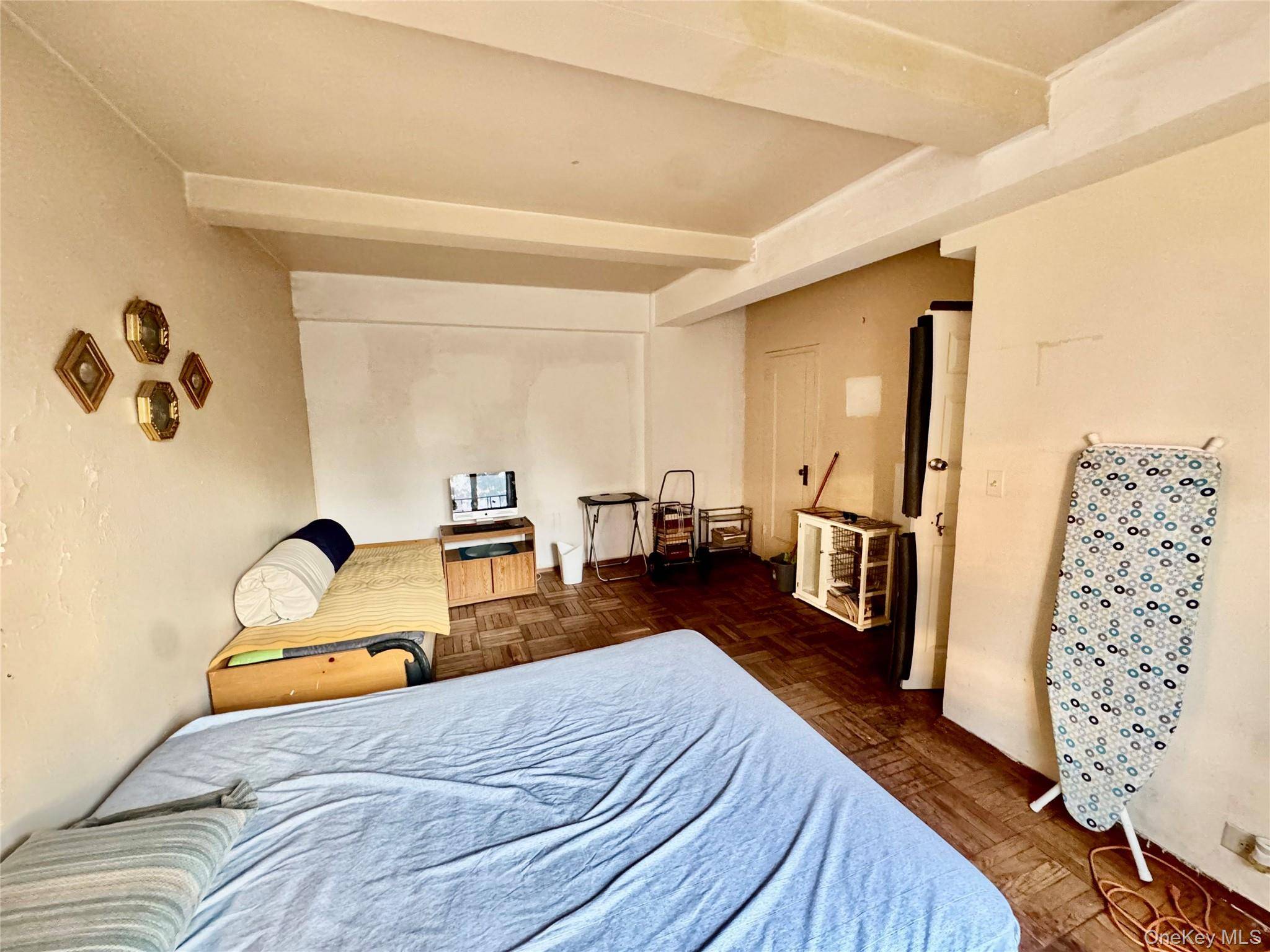 1503 Metropolitan AVE #6E, Bronx, NY 10462