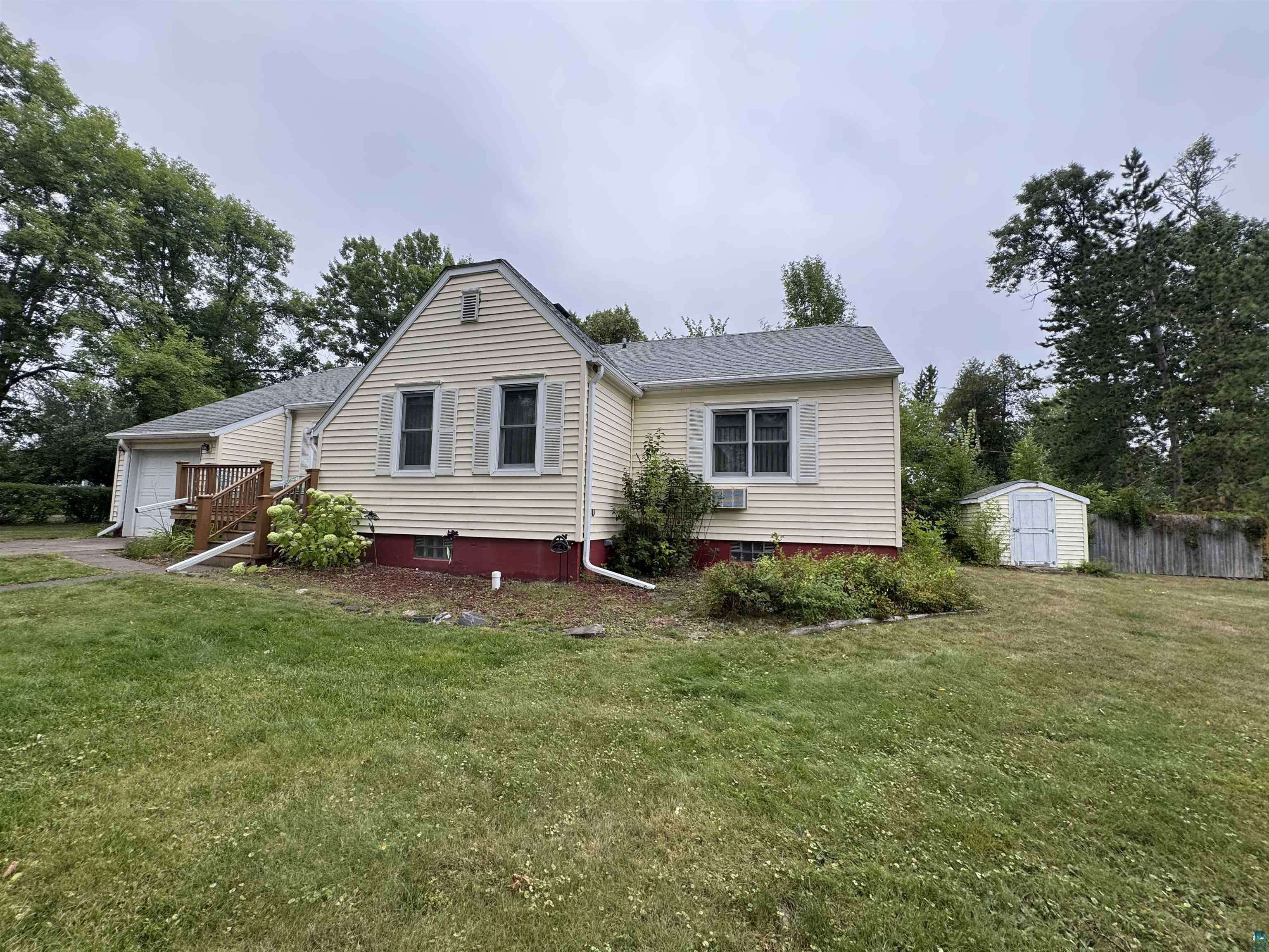 421 1st St, Moose Lake, MN 55767