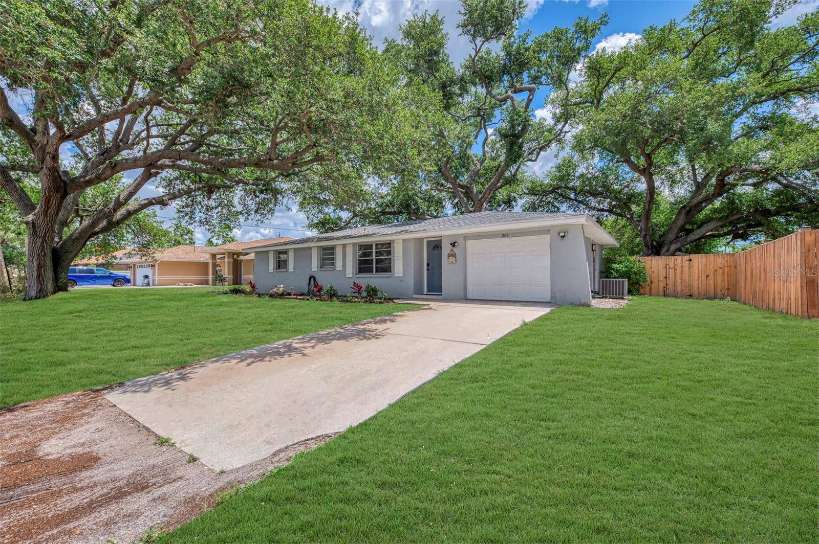 361 FALKLAND RD, Venice, FL 34293