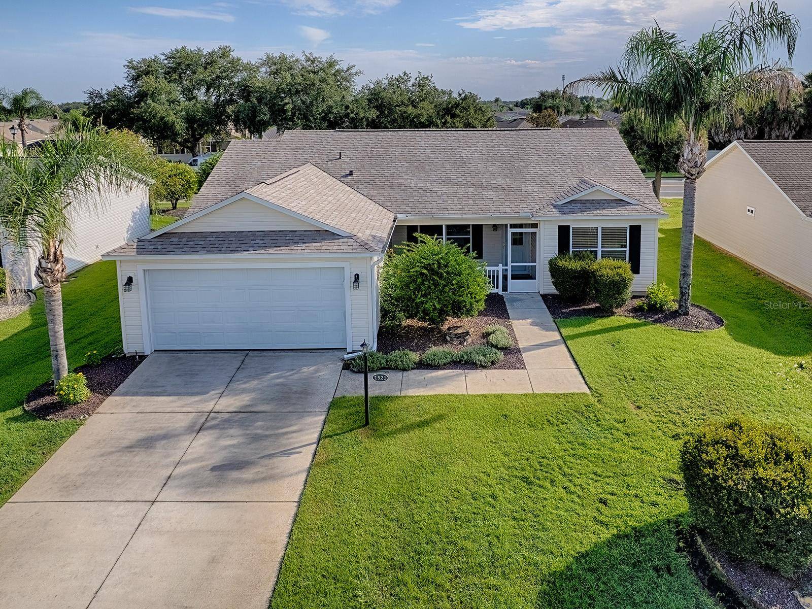 1521 HOLLYBERRY PL, The Villages, FL 32162
