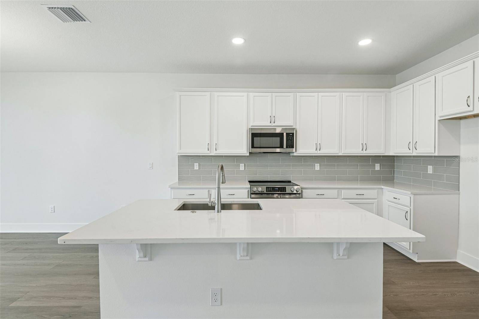 31844 CLOVER FIN CT, Wesley Chapel, FL 33545