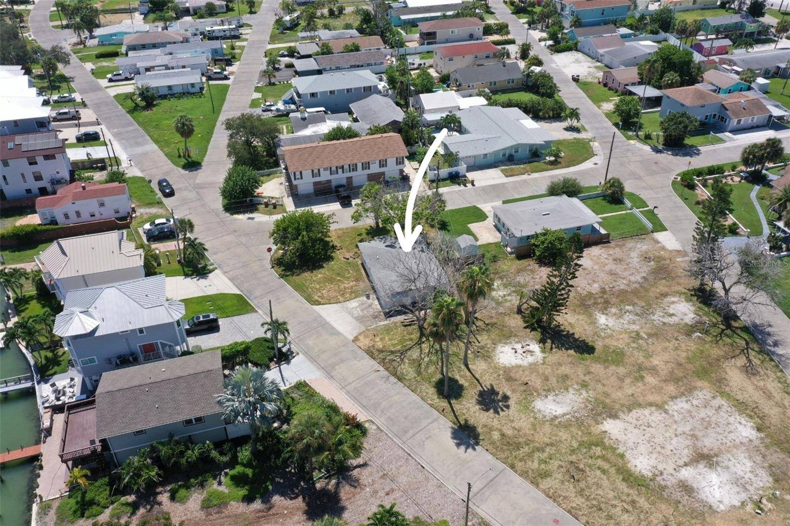 330 133RD AVE E, Madeira Beach, FL 33708