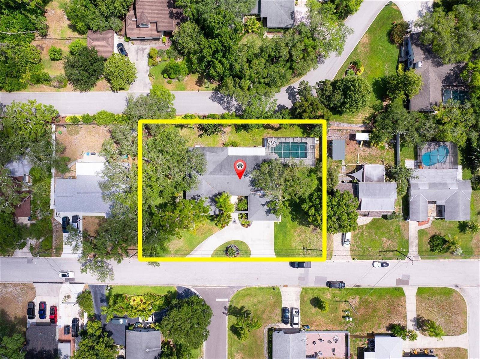 1350 FAIRWAY DR, Dunedin, FL 34698