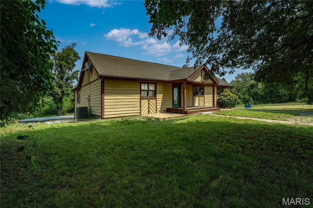 5171 Old Alton Edwardsville RD, Edwardsville, IL 62025