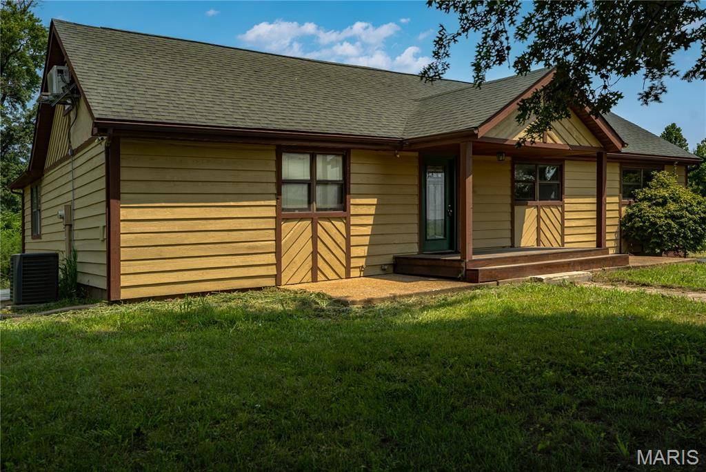 5171 Old Alton Edwardsville RD, Edwardsville, IL 62025