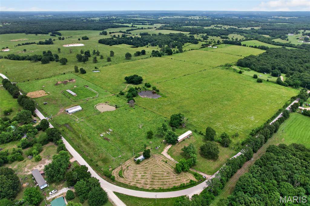 1044 Pritchett RD, Stoutland, MO 65567