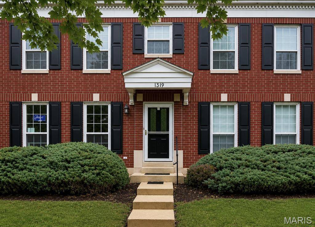 1319 Parkview Estates DR, Ellisville, MO 63021