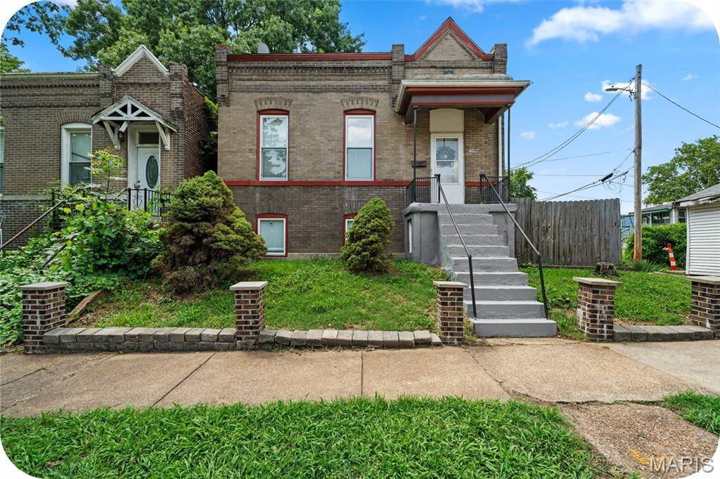 4717 S Compton AVE, St Louis, MO 63111