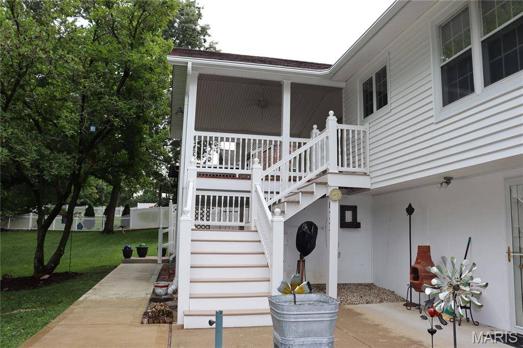 5844 Pierwood DR, Unincorporated, MO 63129