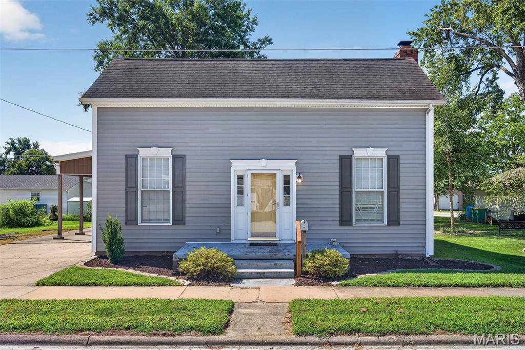 446 N 8TH ST, Breese, IL 62230