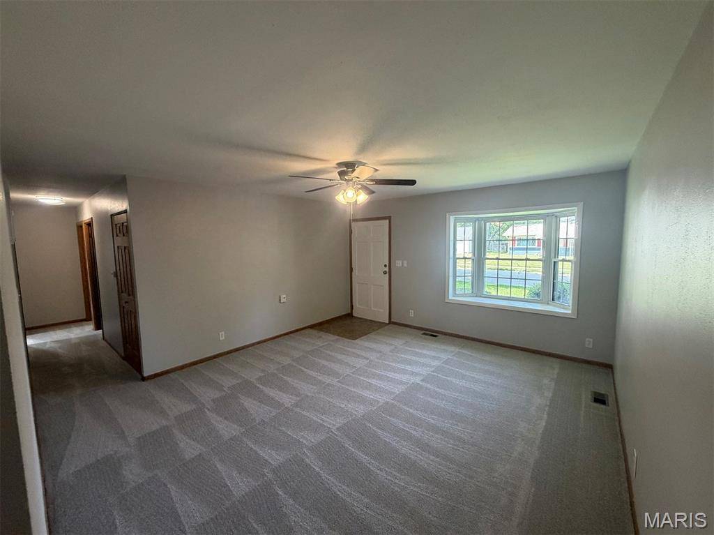 203 Dartmouth DR, O'fallon, IL 62269