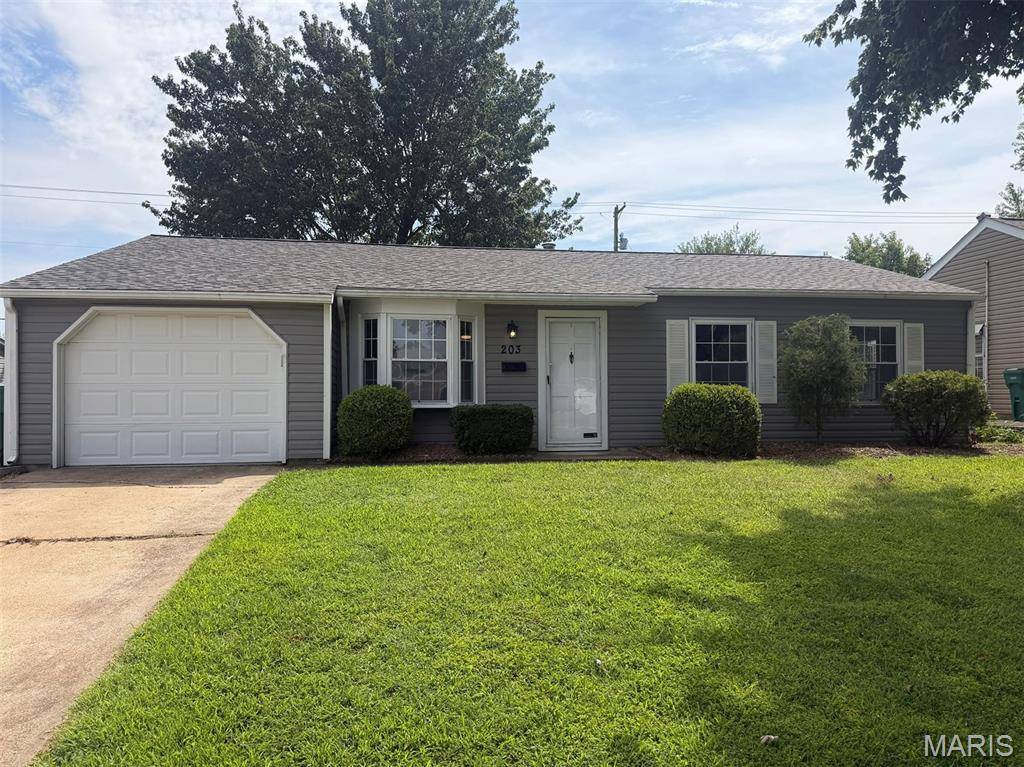 203 Dartmouth DR, O'fallon, IL 62269