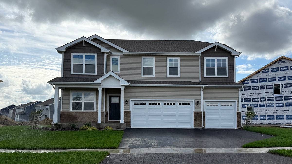 1440 Vintage DR, Oswego, IL 60543