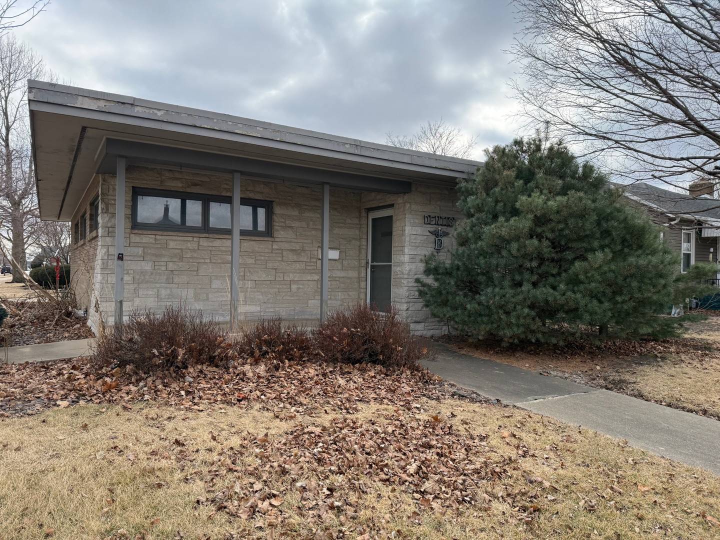 341 W Walnut ST, Oglesby, IL 61348