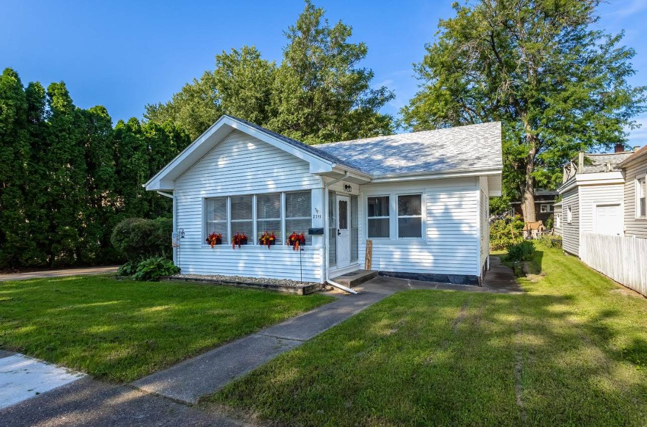 2315 4th ST, Moline, IL 61265