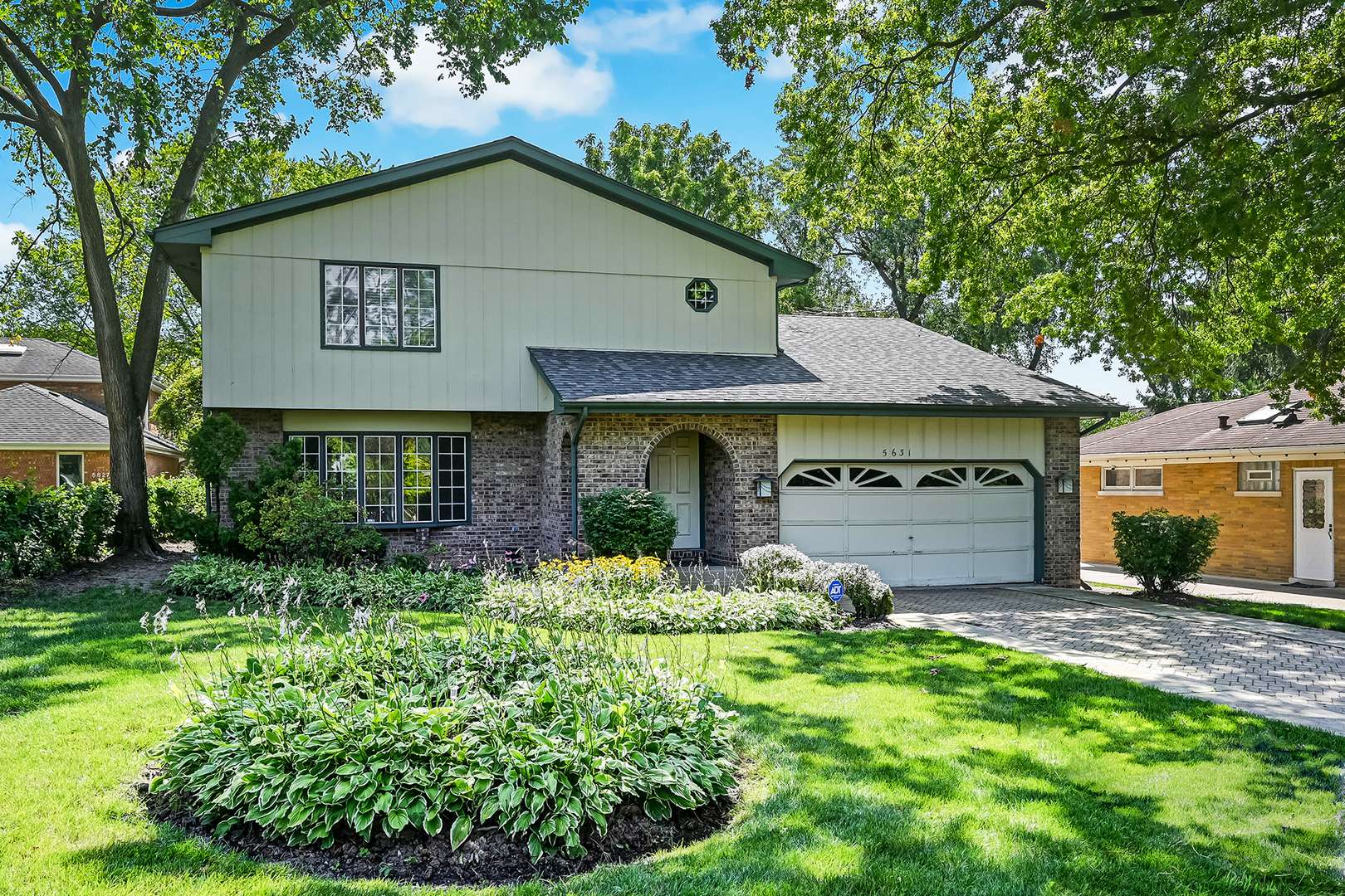 5631 S Elm ST, Hinsdale, IL 60521