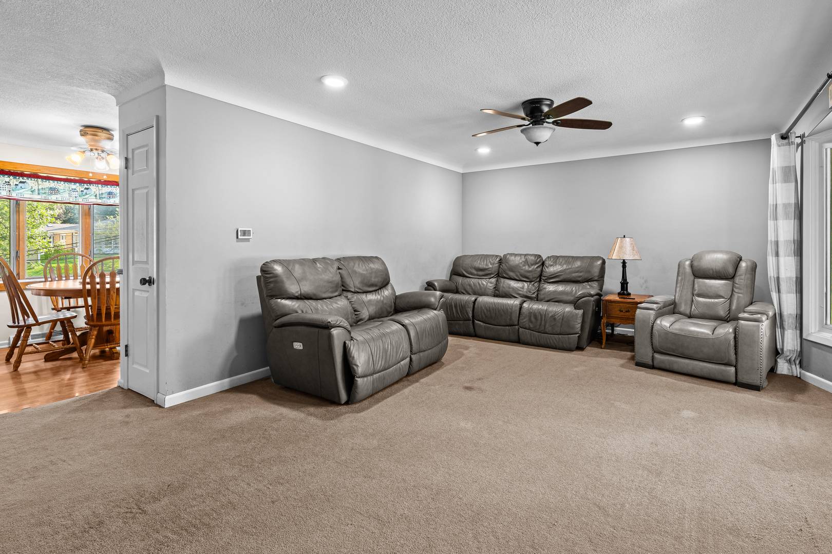 3140 11th AVE, Moline, IL 61265