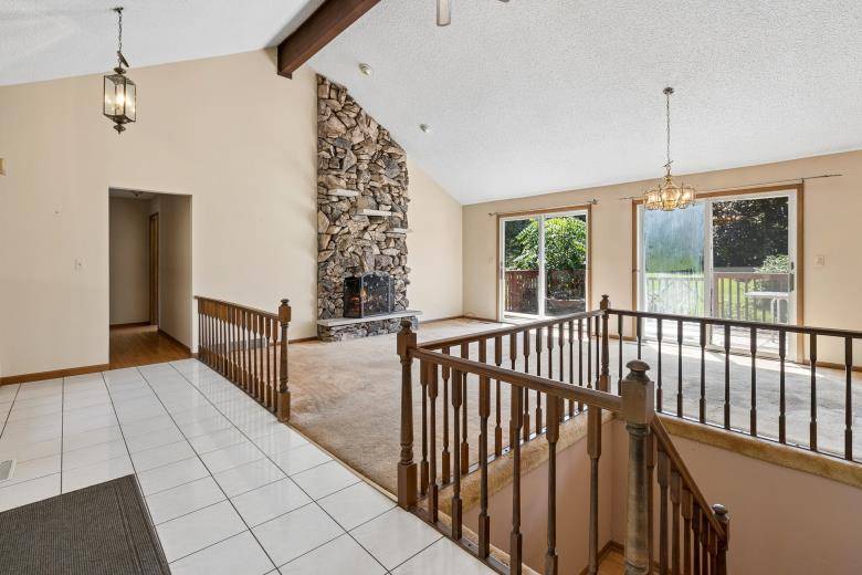 14575 W Country Lane DR, Wadsworth, IL 60083