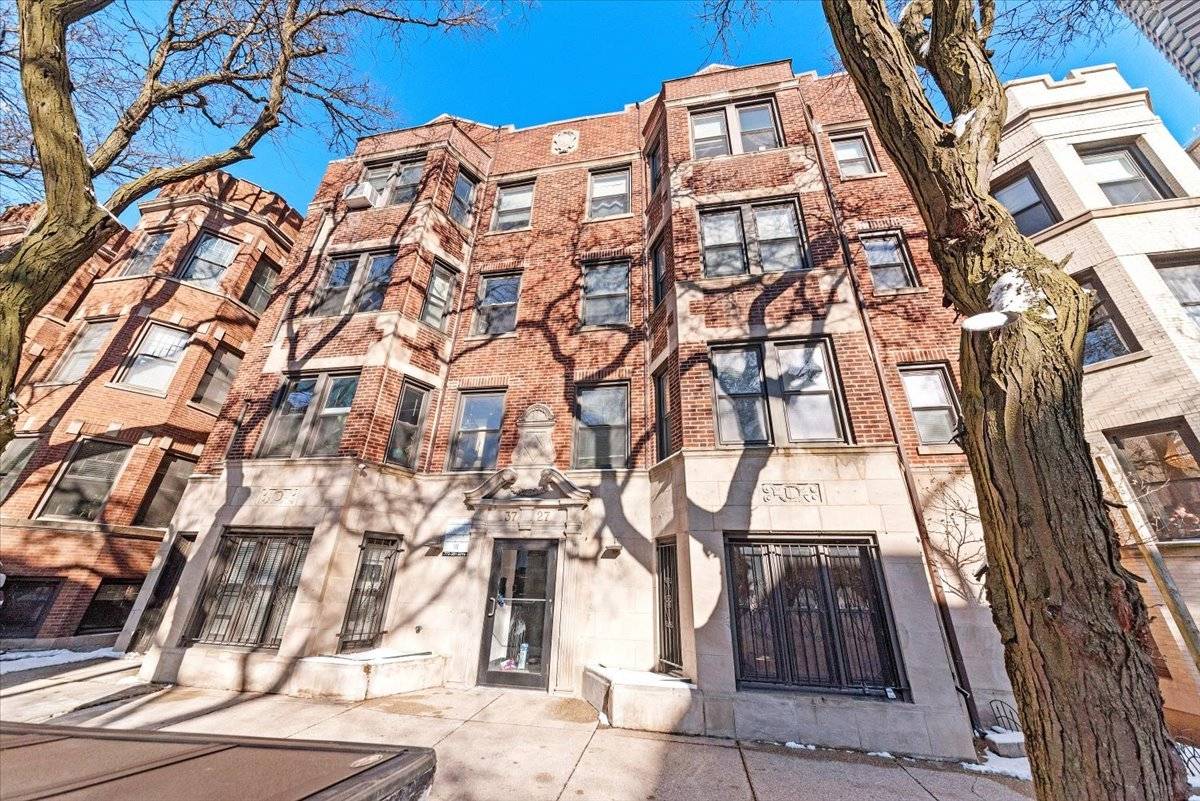 3727 N Pine Grove AVE #407, Chicago, IL 60613