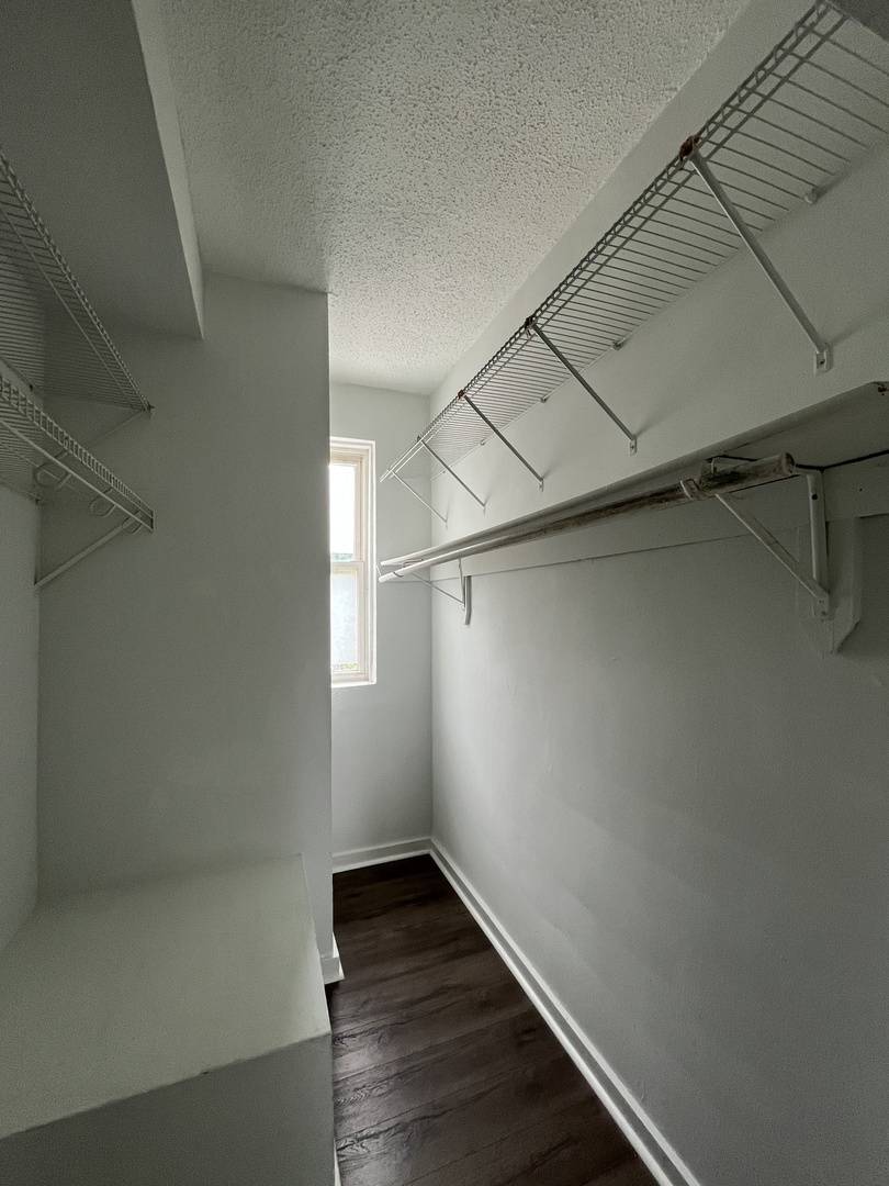 3727 N Pine Grove AVE #407, Chicago, IL 60613