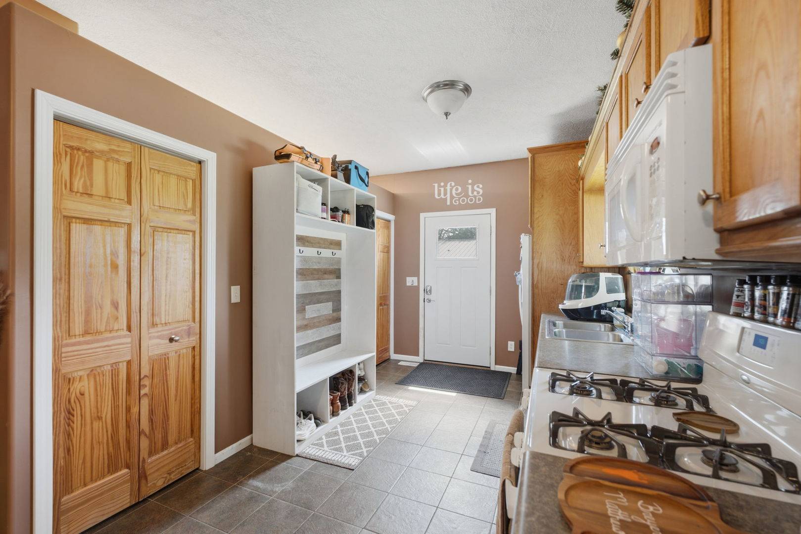 712 SW 6th ST, Aledo, IL 61231