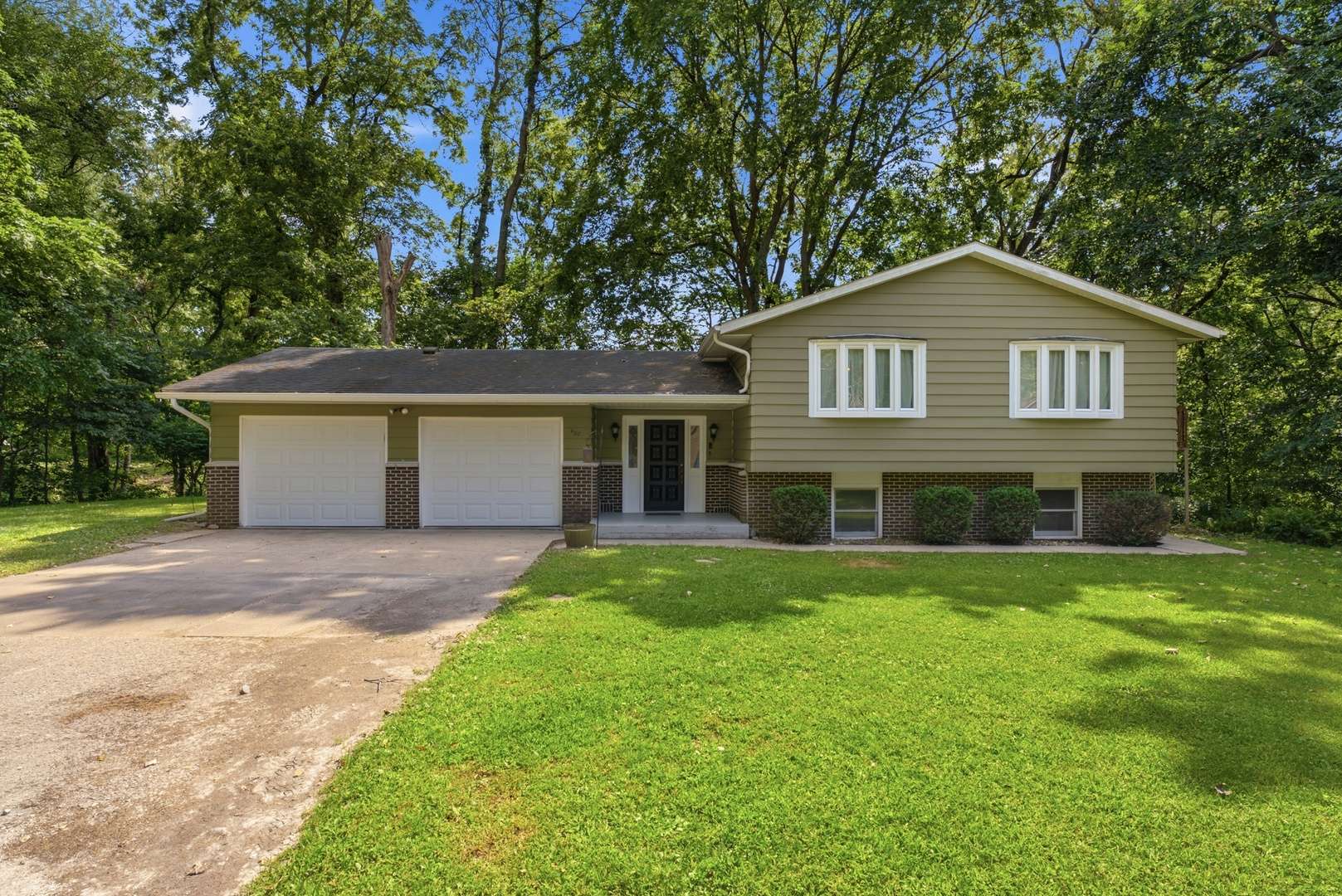 407 Oak BLVD, Port Byron, IL 61275