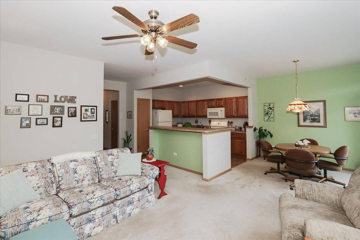 13586 Yellow Pine DR, Huntley, IL 60142