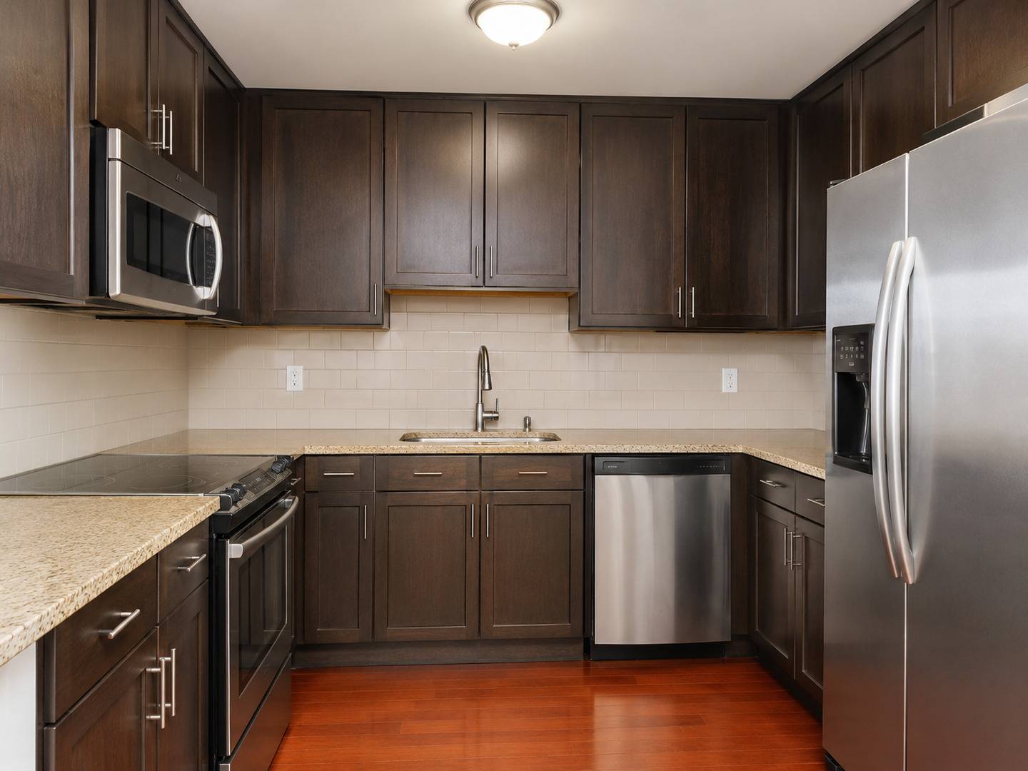 130 N Garland CT #1104, Chicago, IL 60602