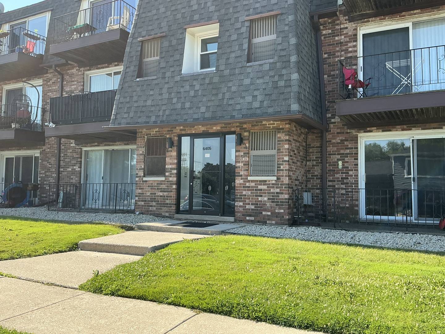 6405 W Home AVE #3A, Worth, IL 60482