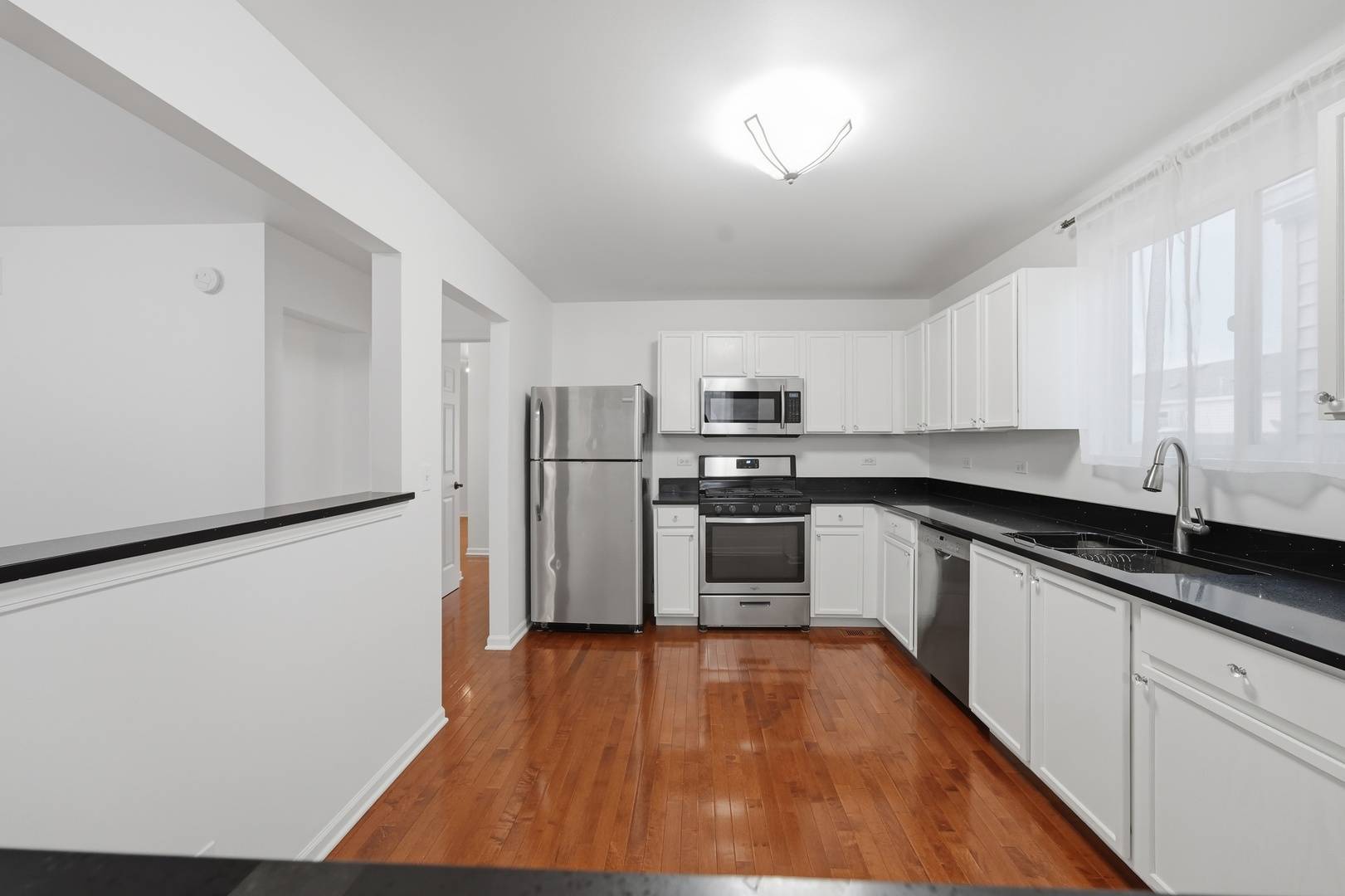 640 Four Seasons BLVD #640, Aurora, IL 60504