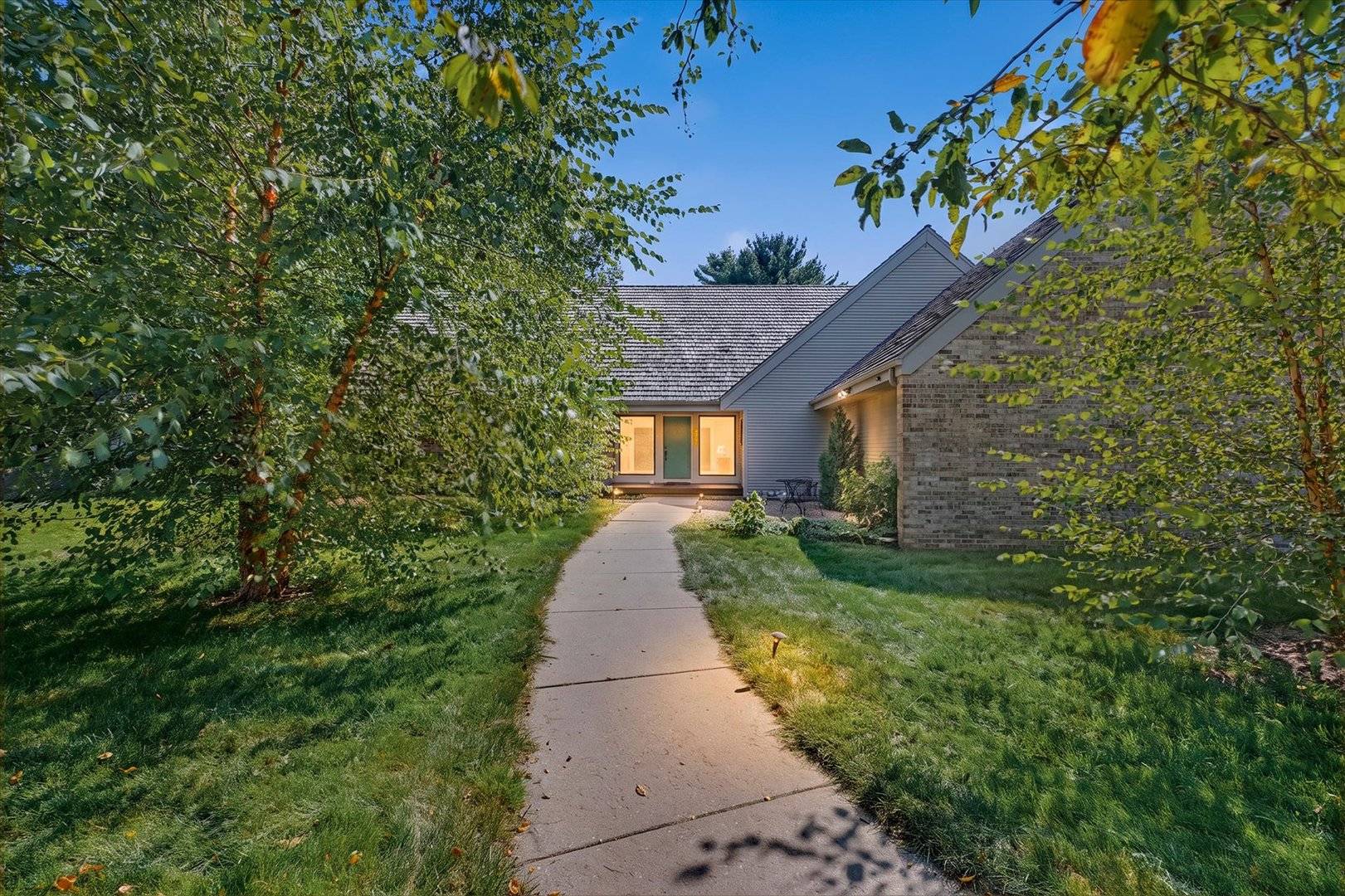 2007 Trout Valley DR, Champaign, IL 61822