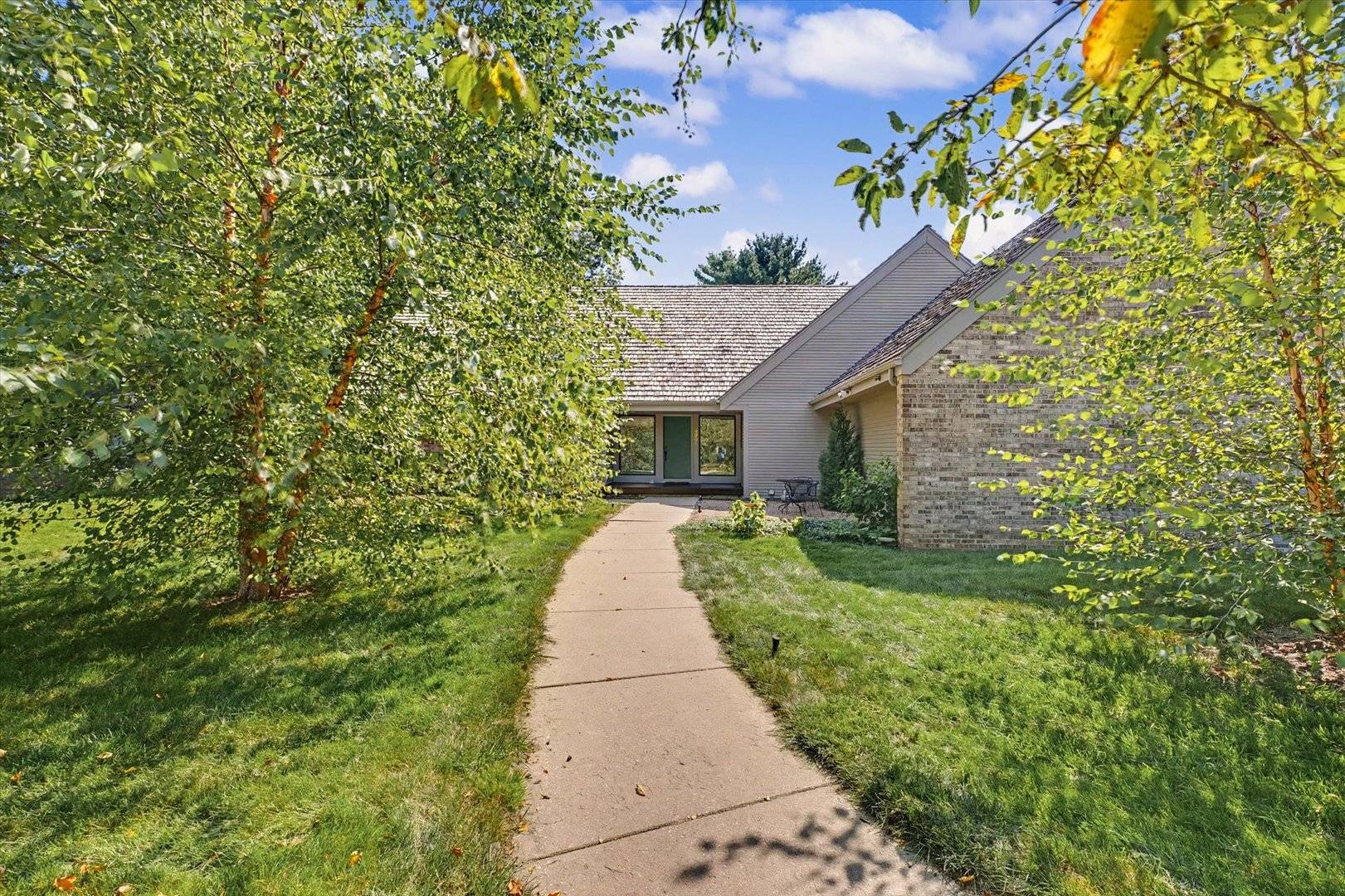 2007 Trout Valley DR, Champaign, IL 61822