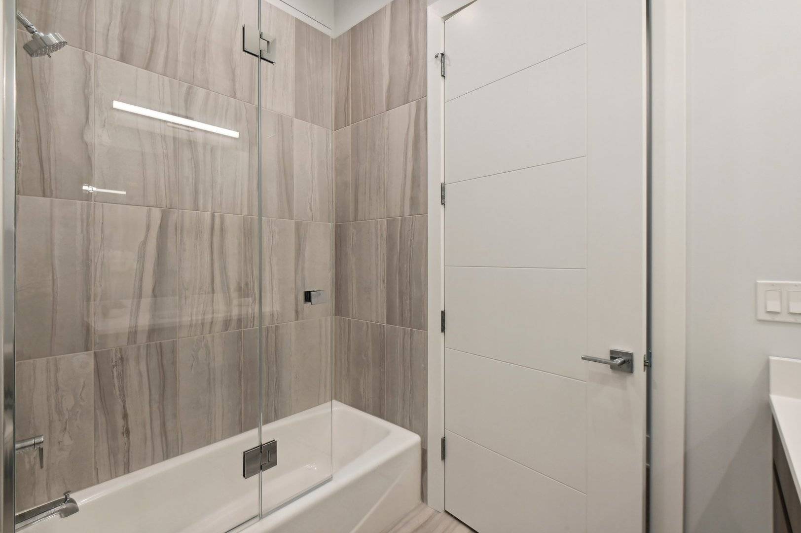 812 W Adams ST #411, Chicago, IL 60607