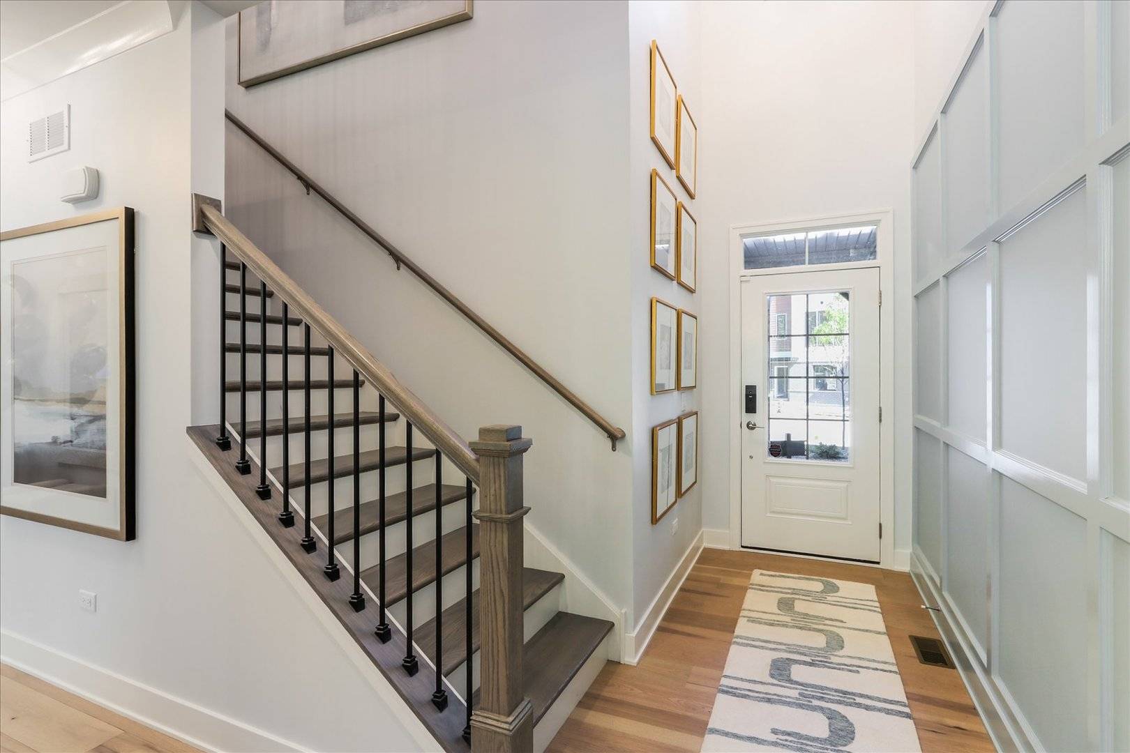2072 Iron Ridge LN, Naperville, IL 60563