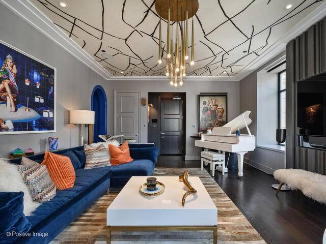 118 E ERIE ST #20D, Chicago, IL 60611