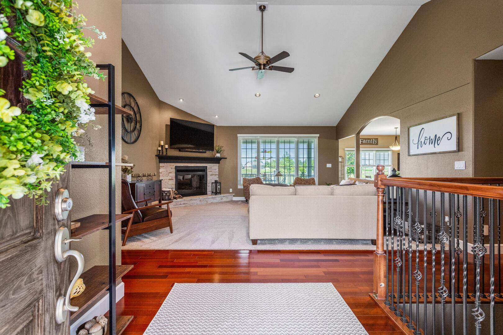724 N County Road 2175 RD, Champaign, IL 61822