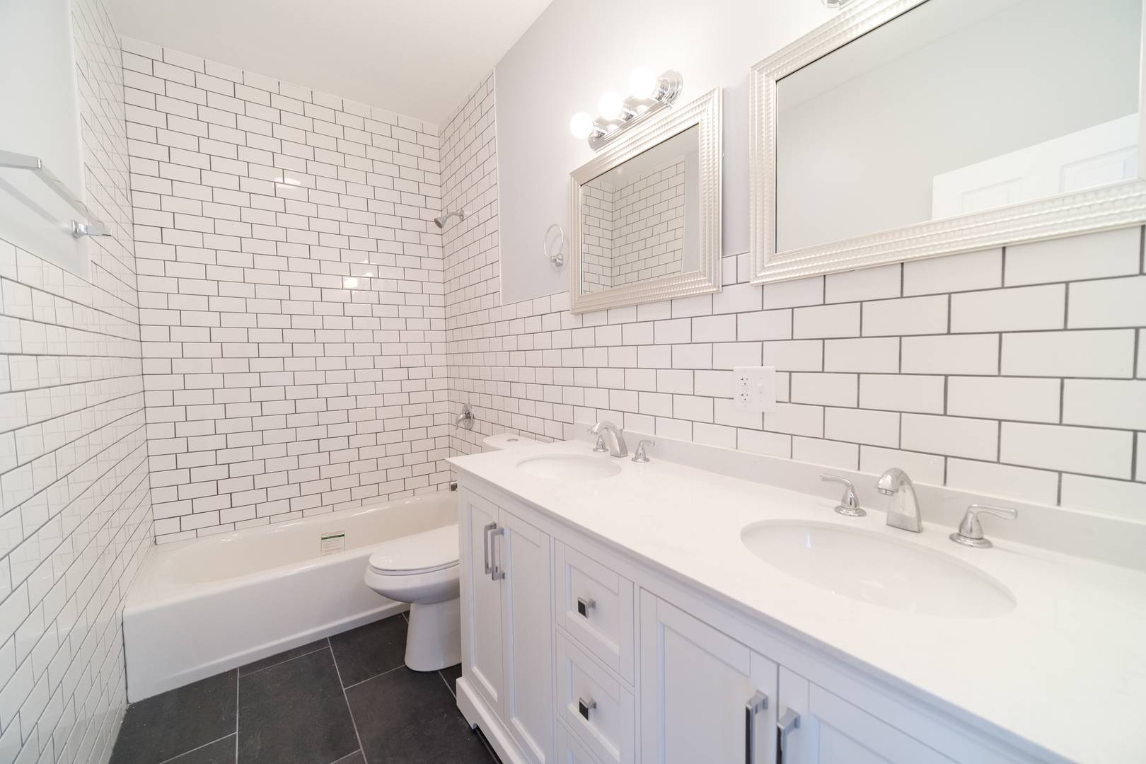 3101 W Leland AVE #2, Chicago, IL 60625