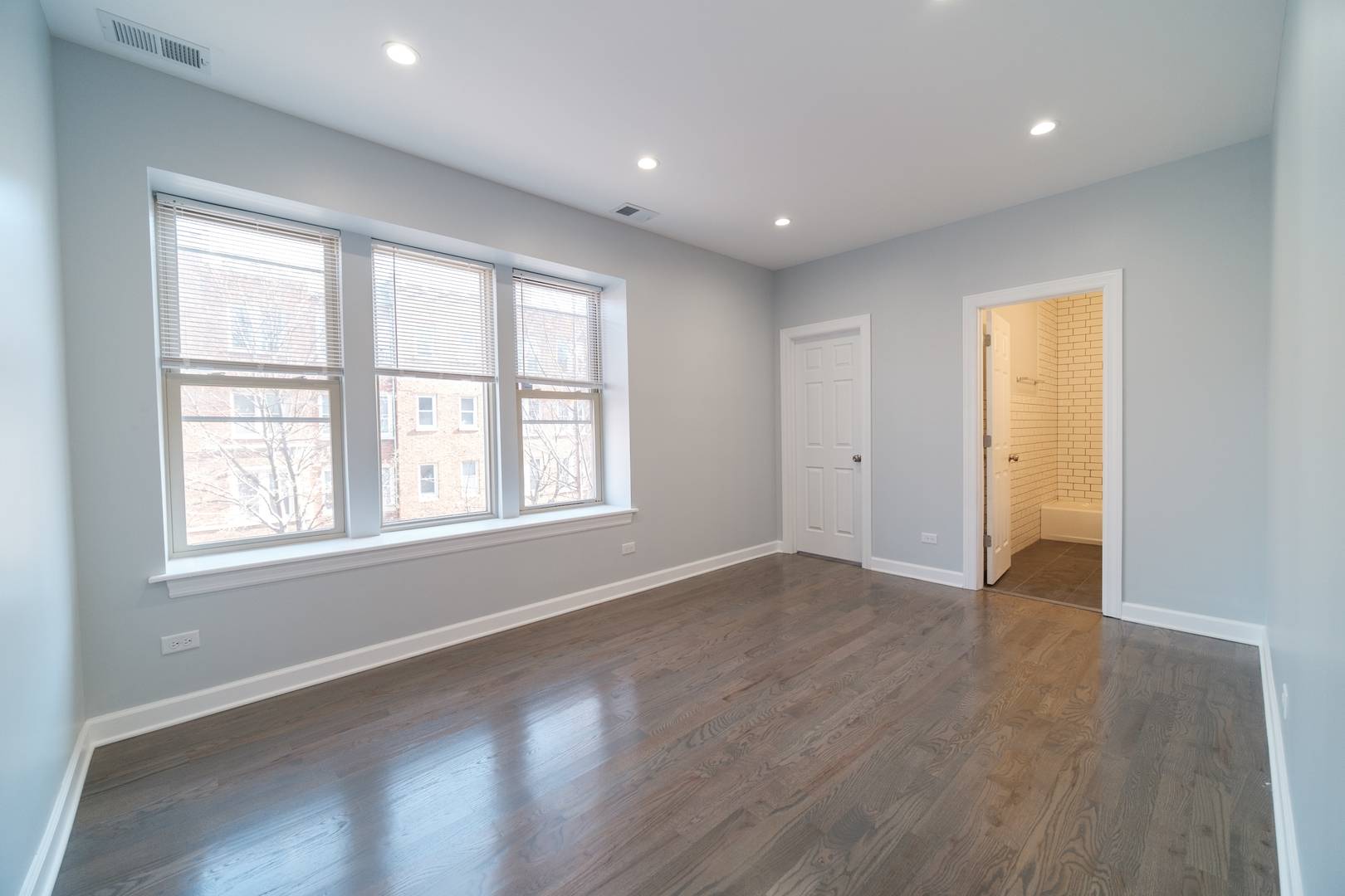 3101 W Leland AVE #2, Chicago, IL 60625