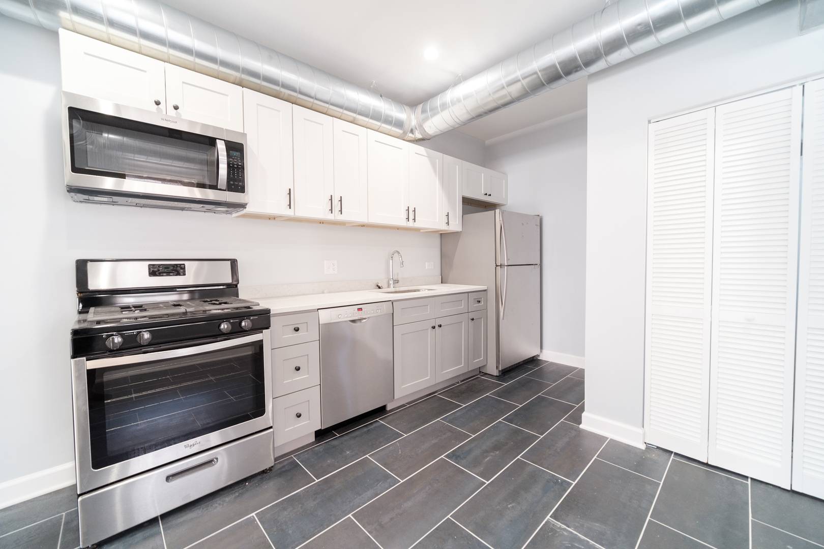 3101 W Leland AVE #2, Chicago, IL 60625