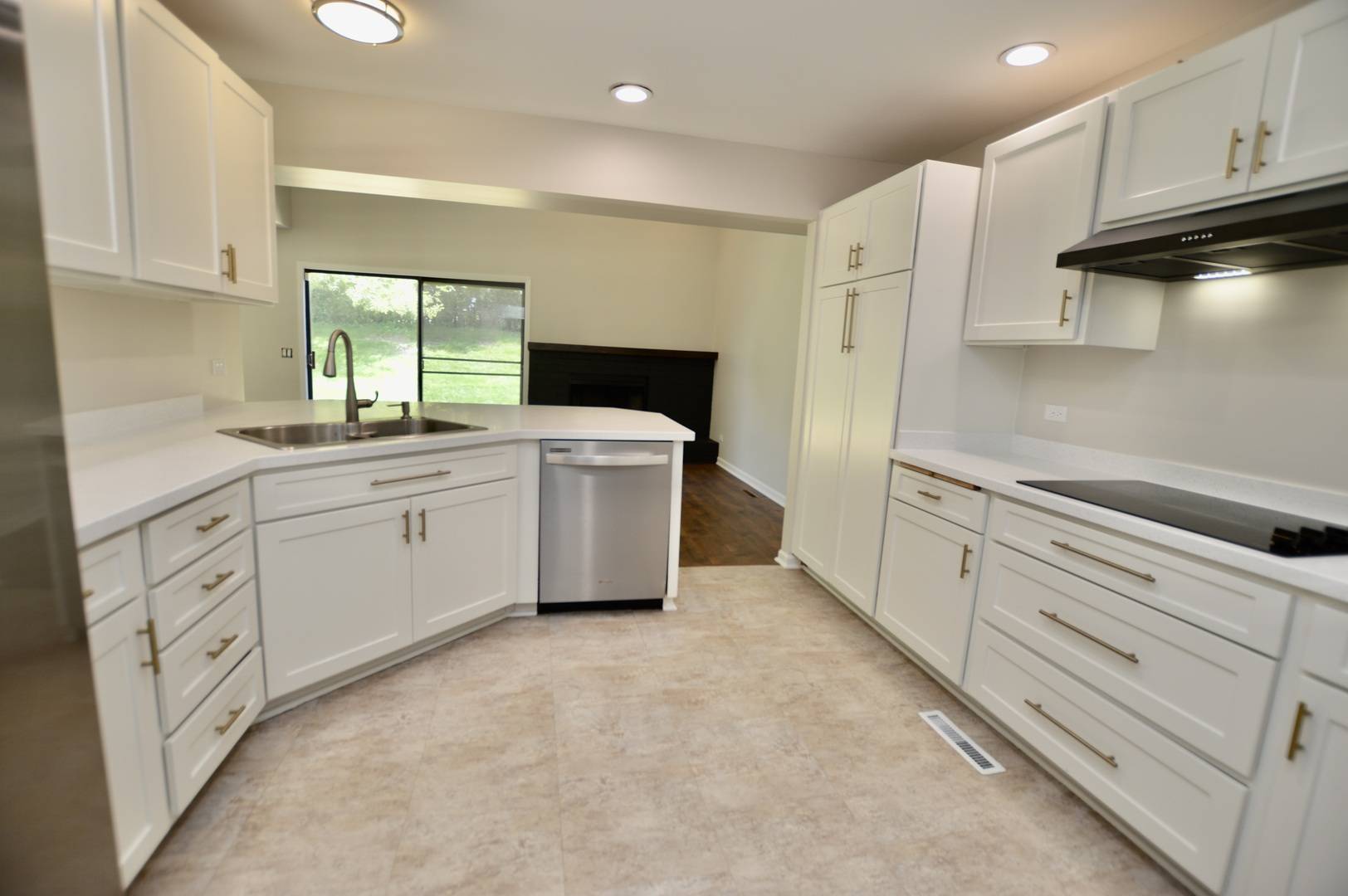516 N Thornwood DR #0, Mchenry, IL 60050