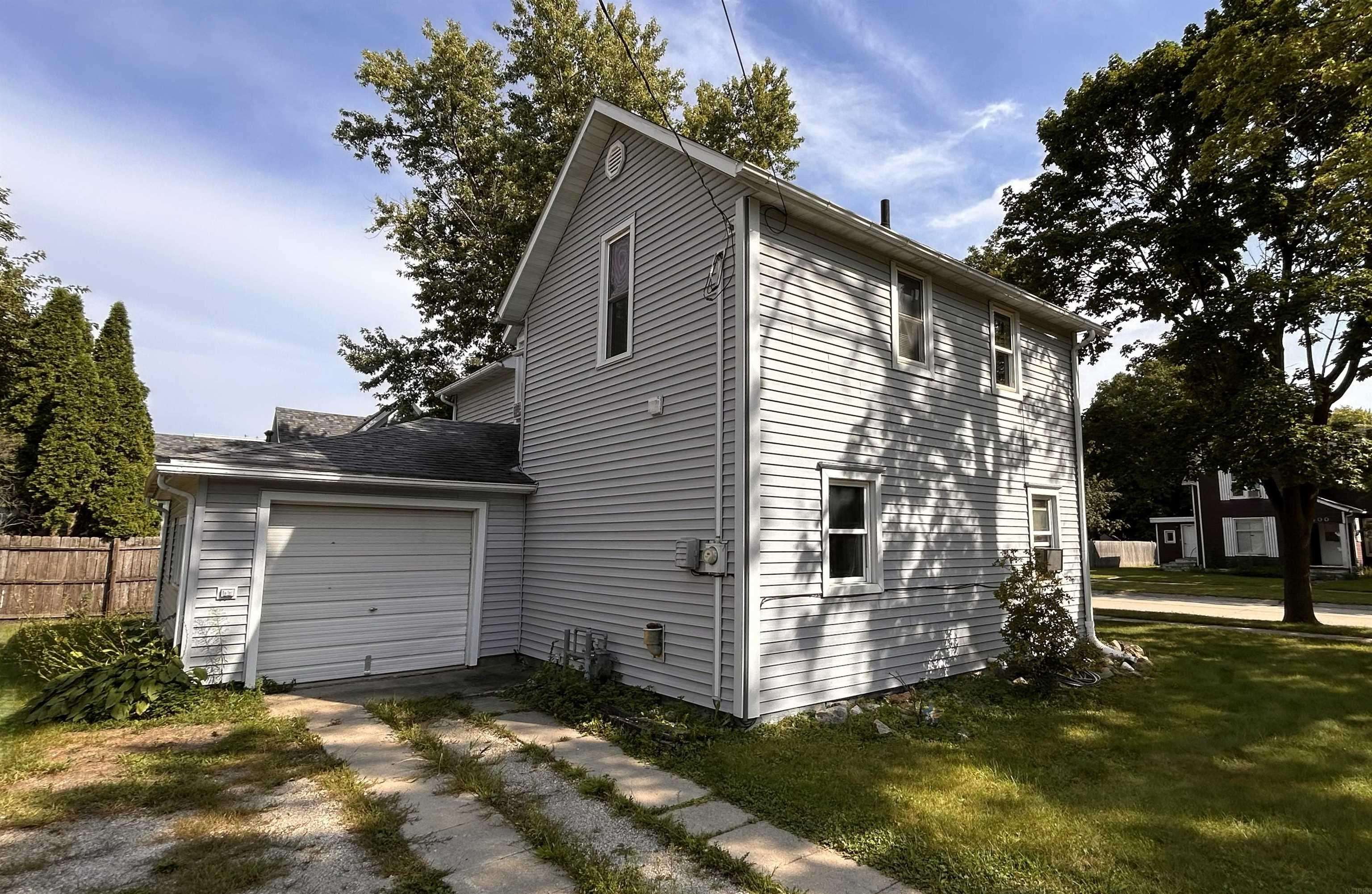 401 7th AVE, Charles City, IA 50616