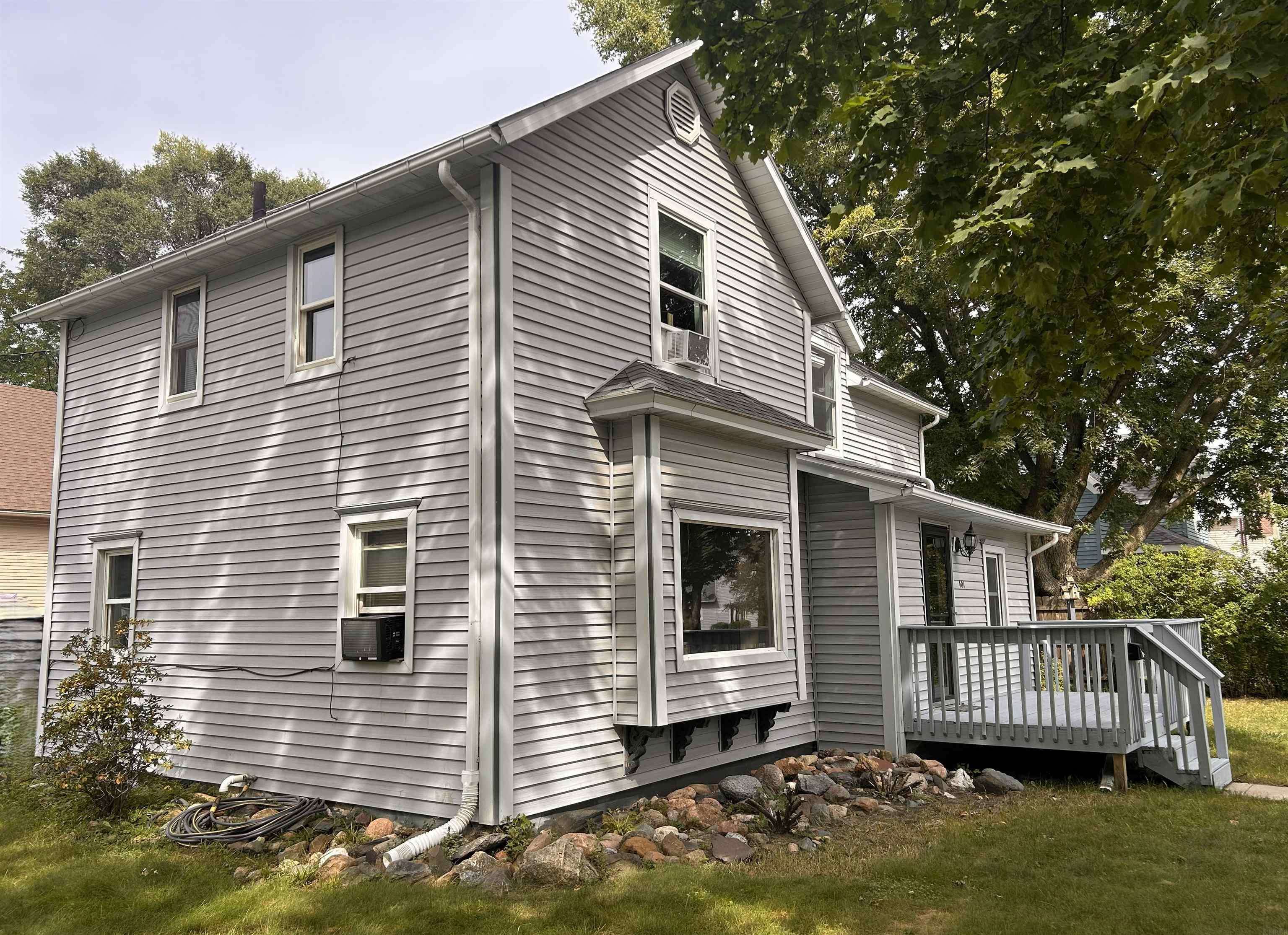 401 7th AVE, Charles City, IA 50616