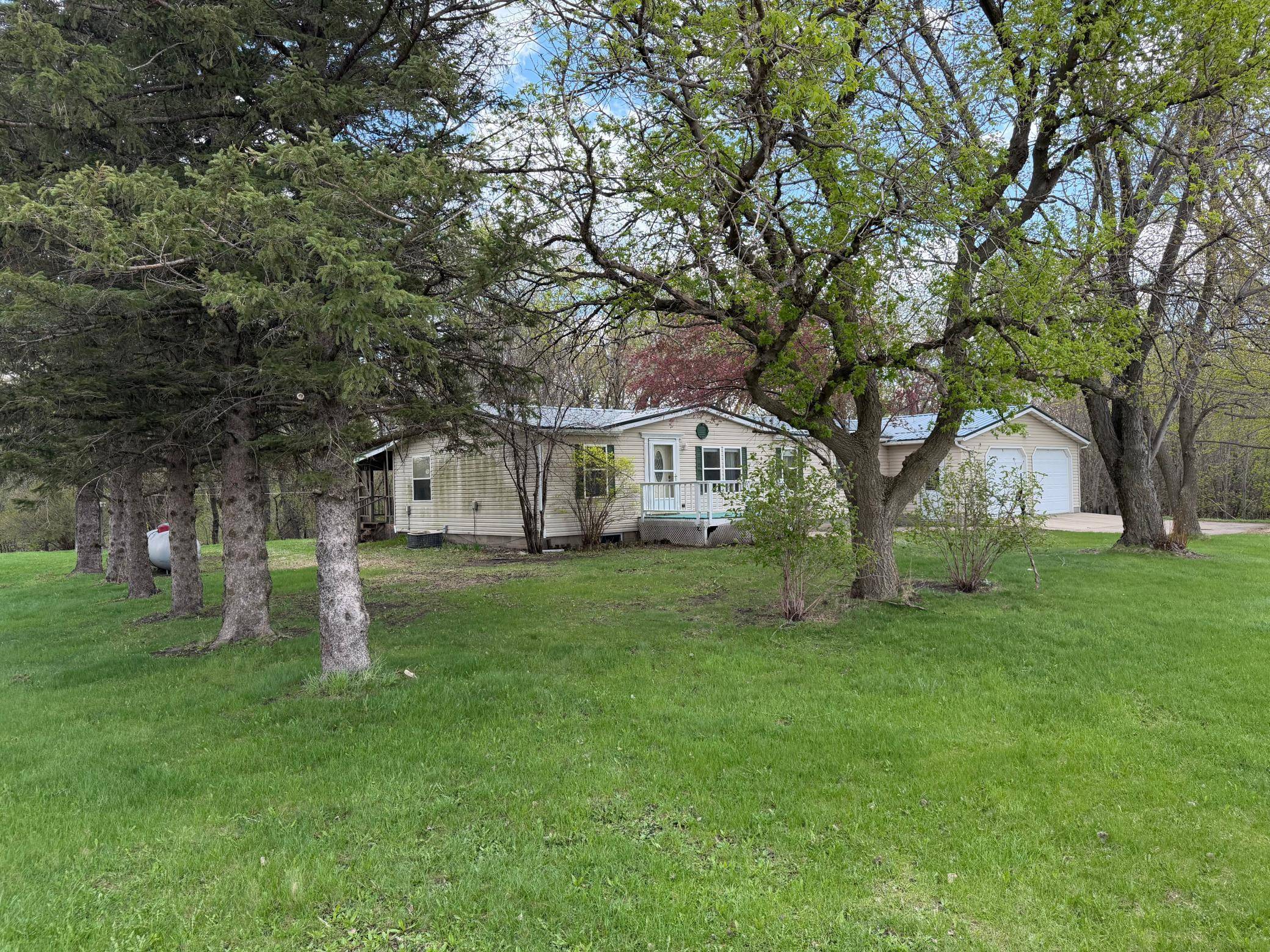 37026 710th AVE, Saint James, MN 56081