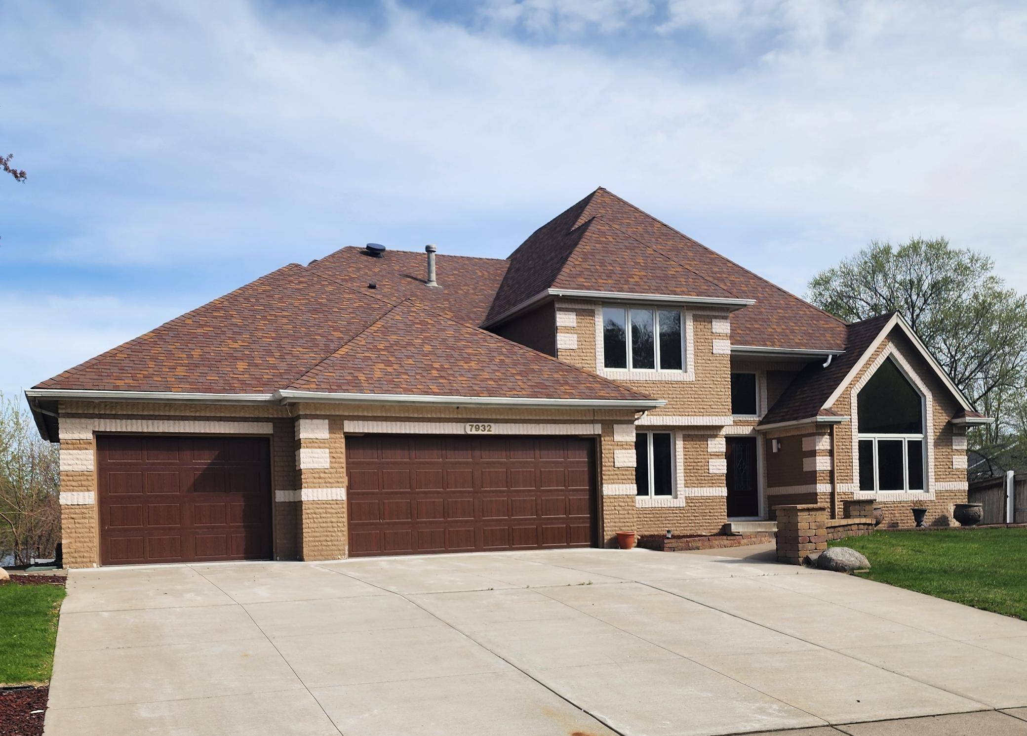 7932 Orchid LN N, Maple Grove, MN 55311